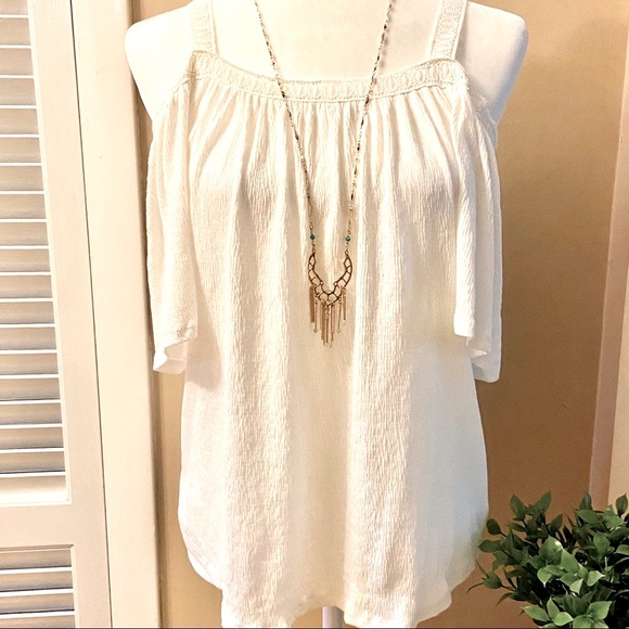 Cable & Gauge Cold Shoulder Knit Blouse - Picture 1 of 4